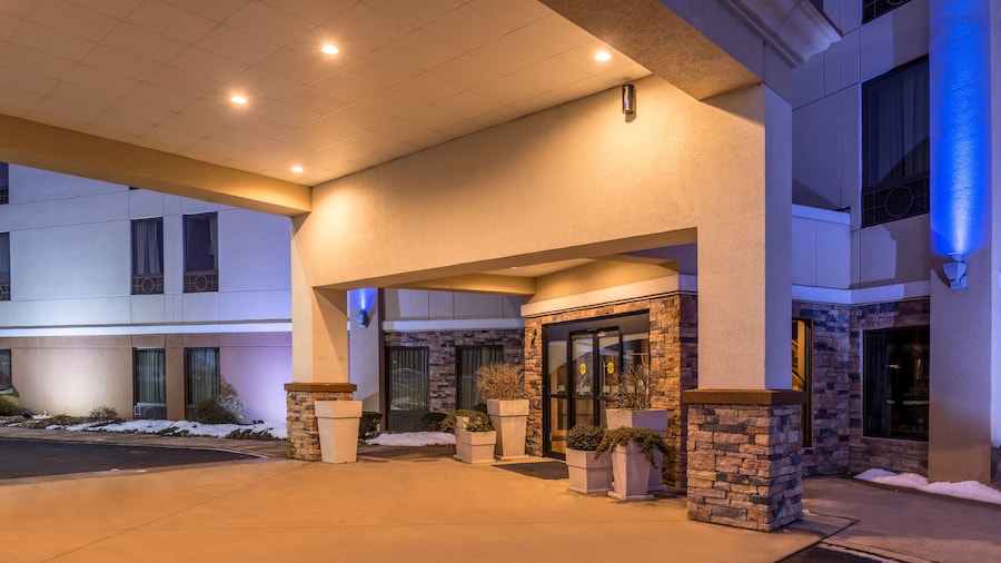 Holiday Inn Express Lewisburg/New Columbia by IHG