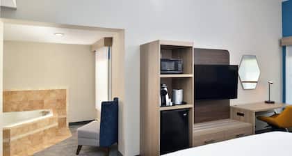 Holiday Inn Express Lewisburg/New Columbia by IHG