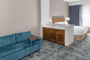 Room, 1 King Bed with Sofa bed, Accessible (Mobility & Hearing, 3x3 Shower) | Minibar - Hampton Inn Kansas City/Shawnee Mission (Shawnee)