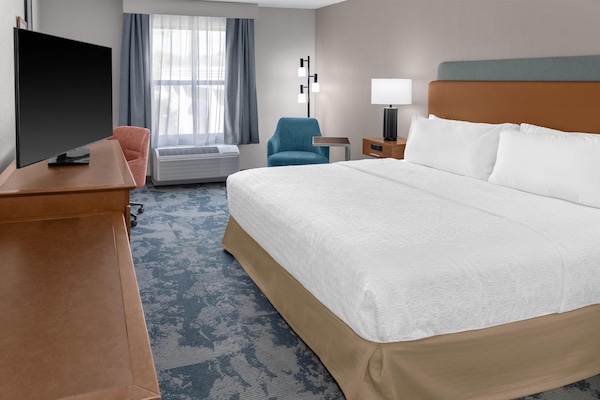 In-room safe, desk, laptop workspace, iron/ironing board