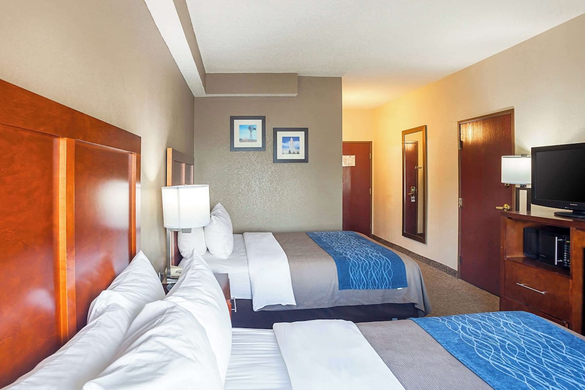 Standard Room, 2 Queen Beds, Non Smoking