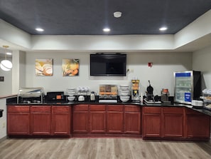 Free daily buffet breakfast