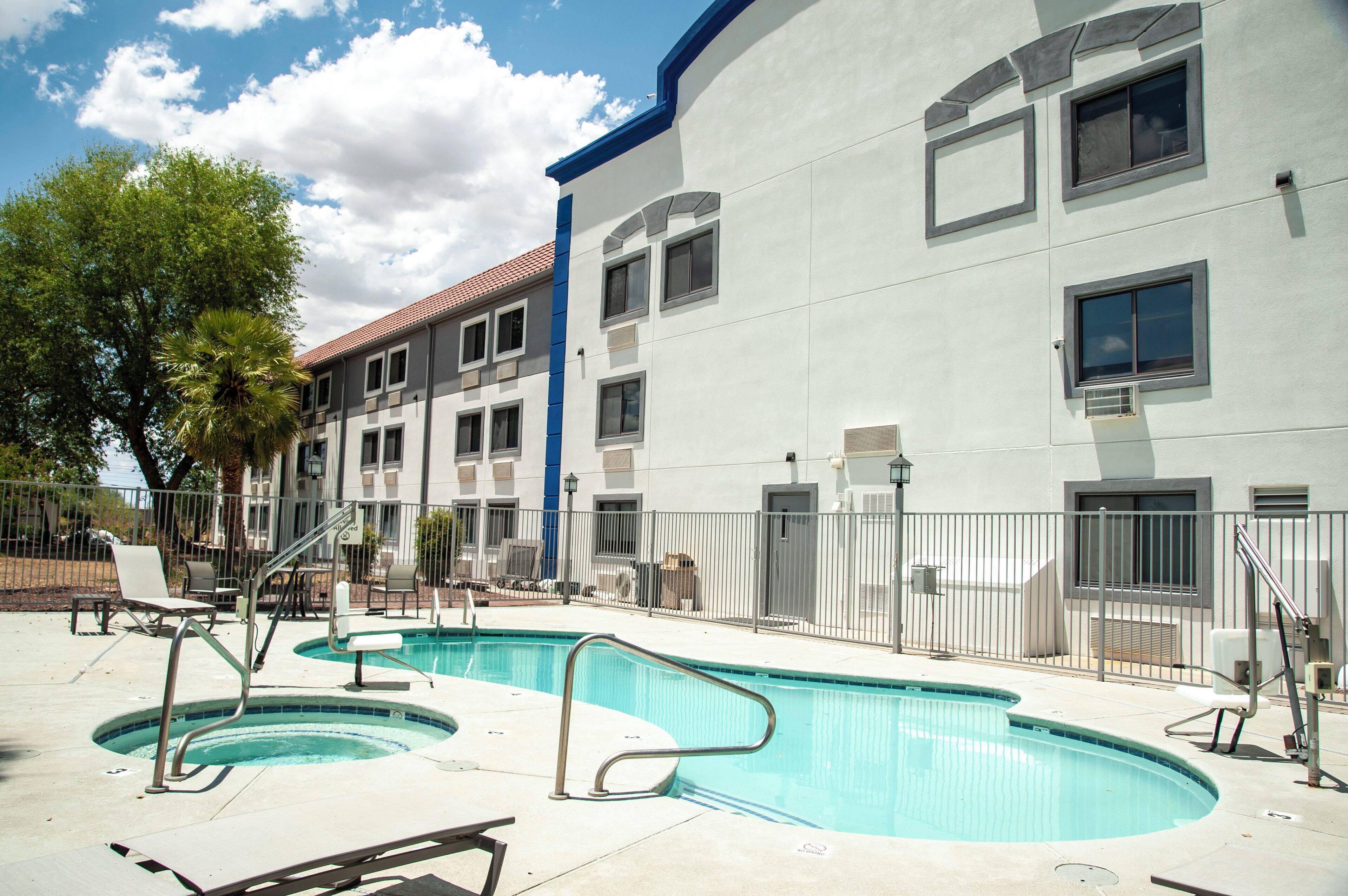 outdoor pool, pool loungers