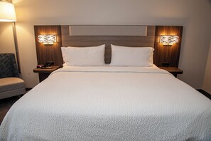 Standard Room | Desk, laptop workspace, iron/ironing board, free WiFi