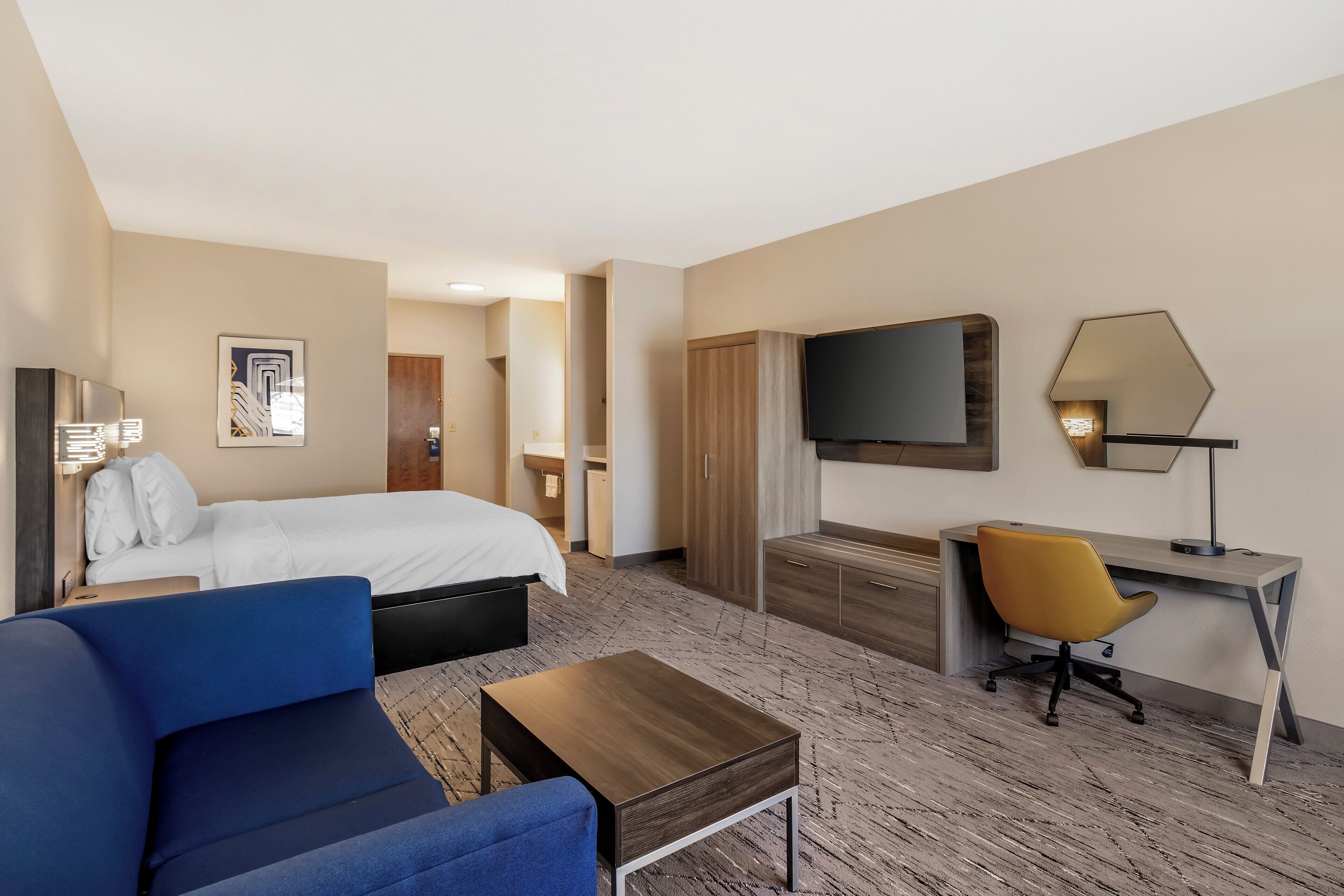 Standard Room, 1 King Bed with Sofa bed | Room amenity