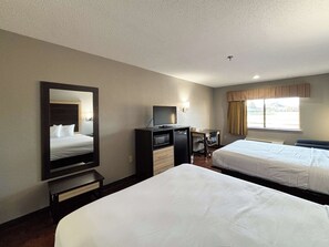 Skrivebord, strygejern/strygebræt, gratis Wi-Fi, sengetøj