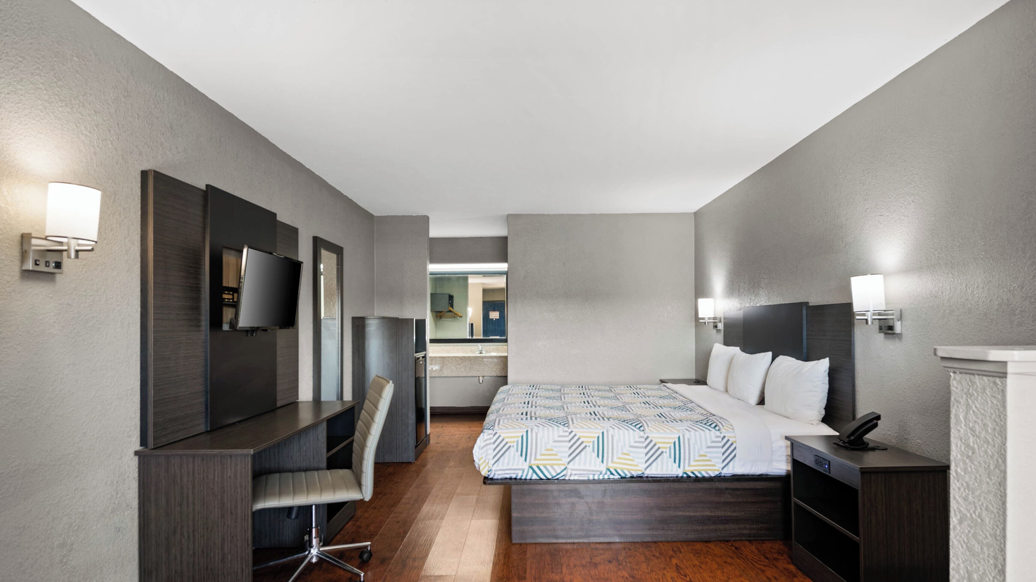 Desk, iron/ironing board, WiFi (free), bed sheets