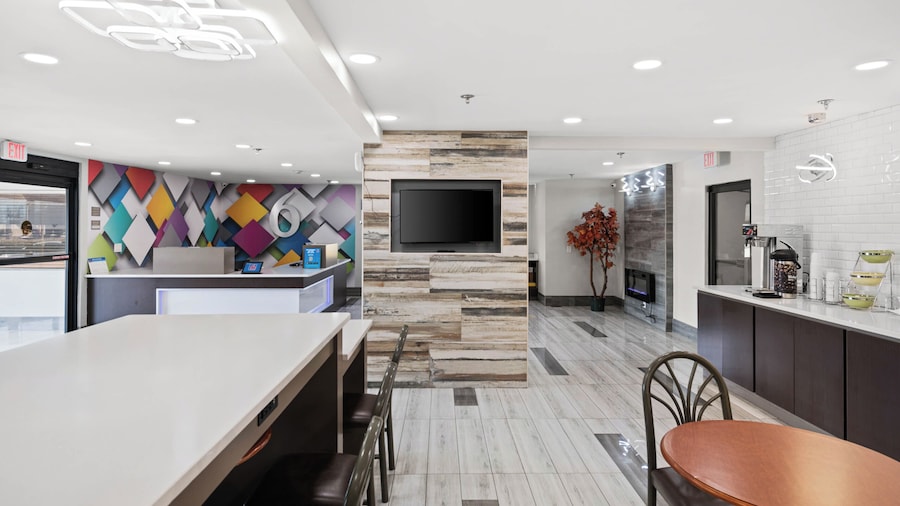 Motel 6 Prattville, AL