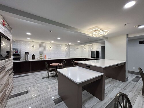 Motel 6 Prattville, AL