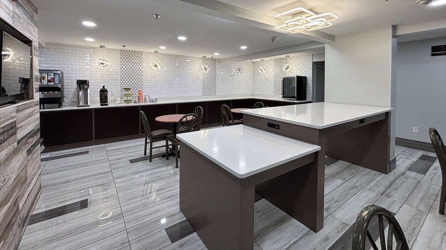 Motel 6 Prattville, AL