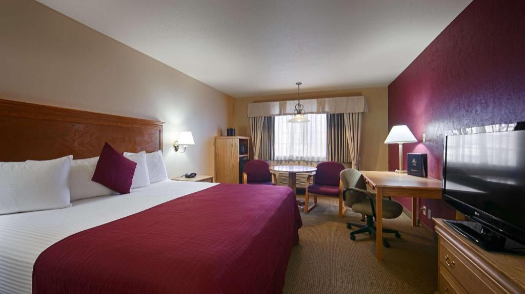 Premium bedding, pillowtop beds, individually decorated