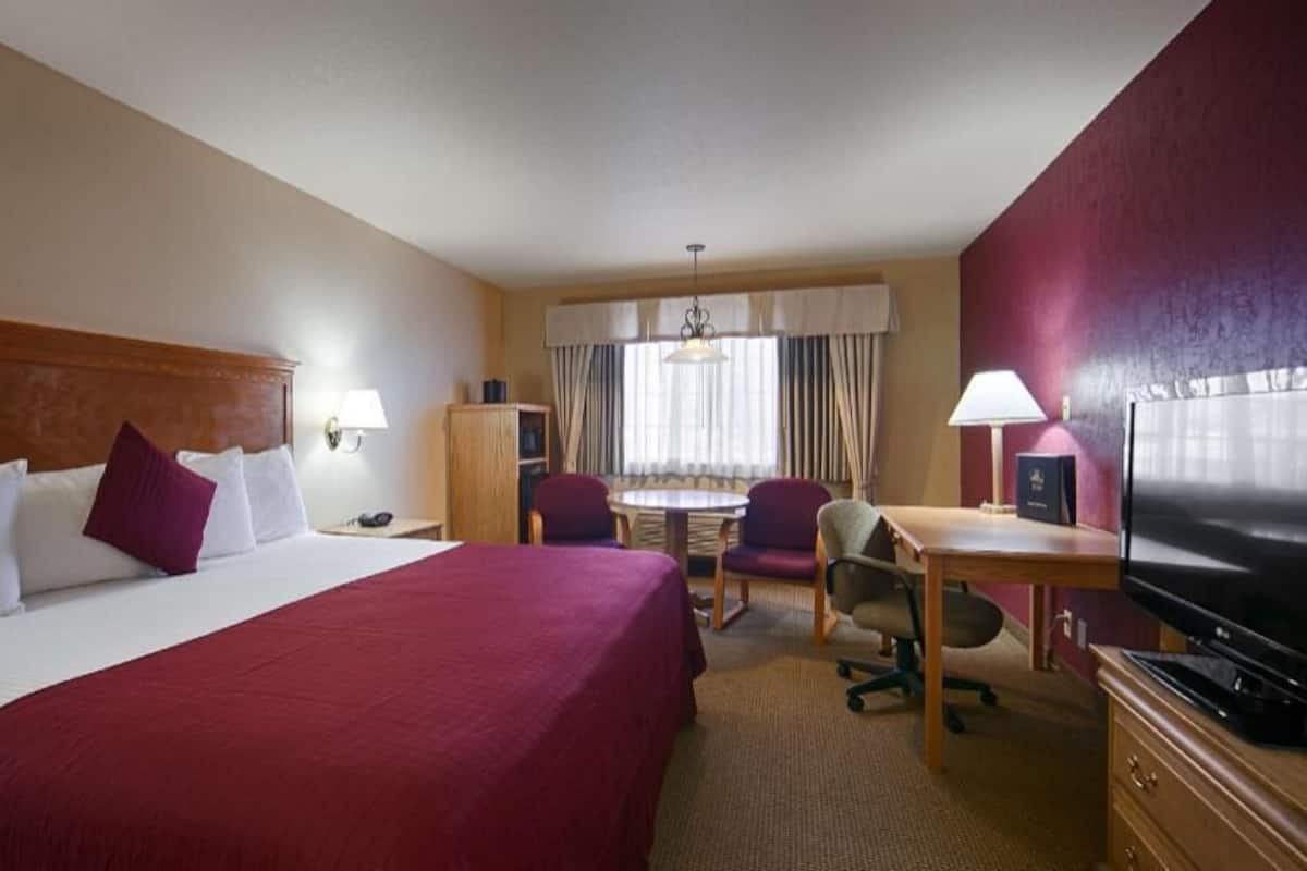 Premium bedding, pillowtop beds, individually decorated