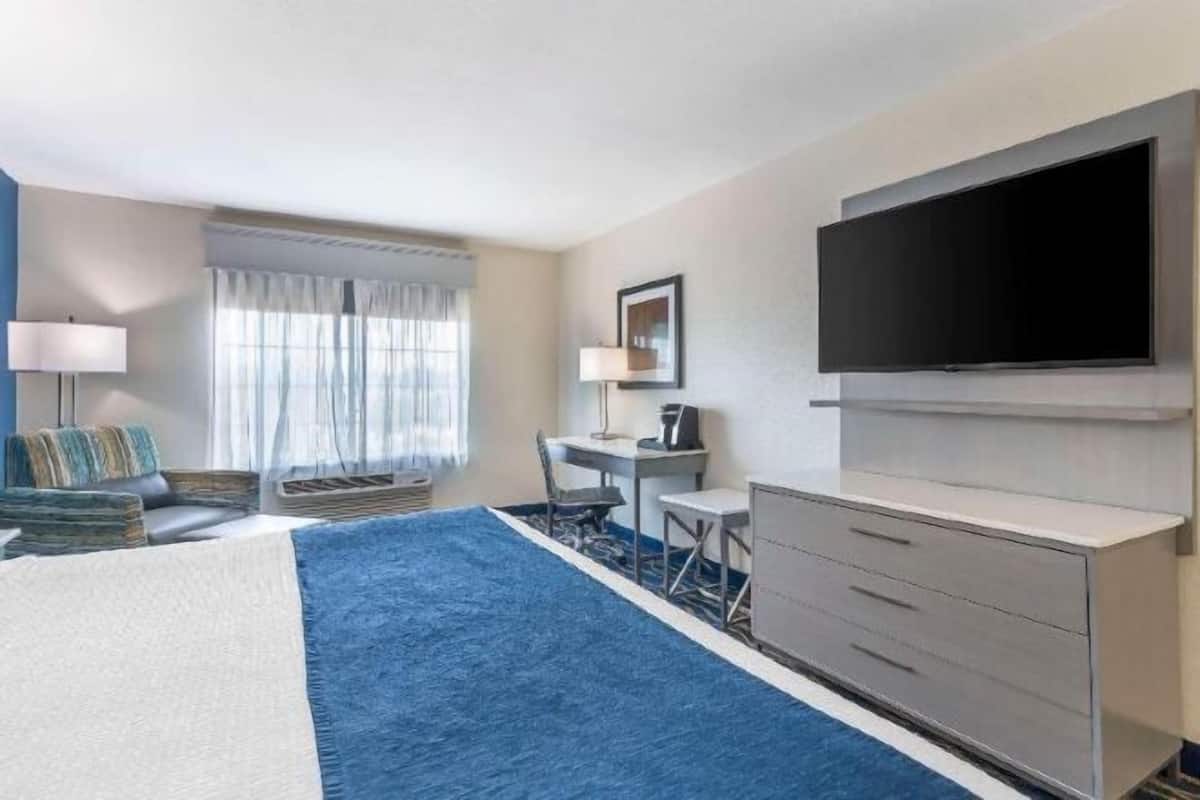 1 bedroom, desk, laptop workspace, iron/ironing board