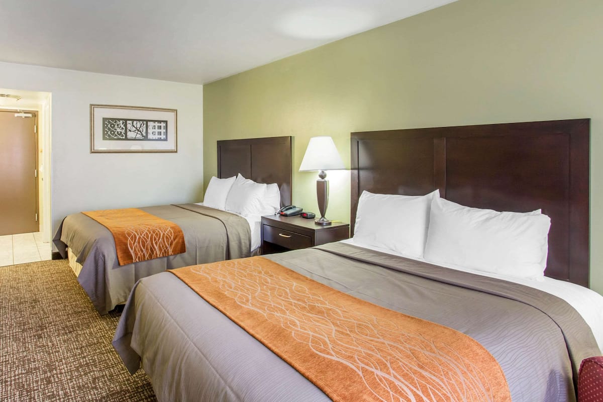 Standard Room, 2 Queen Beds, Non Smoking