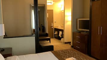 Suite, 1 King Bed, Non Smoking