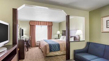 Suite, 1 Tempat Tidur King, Bebas Asap Rokok | Brankas, meja kerja, kedap suara, dan setrika/meja setrika