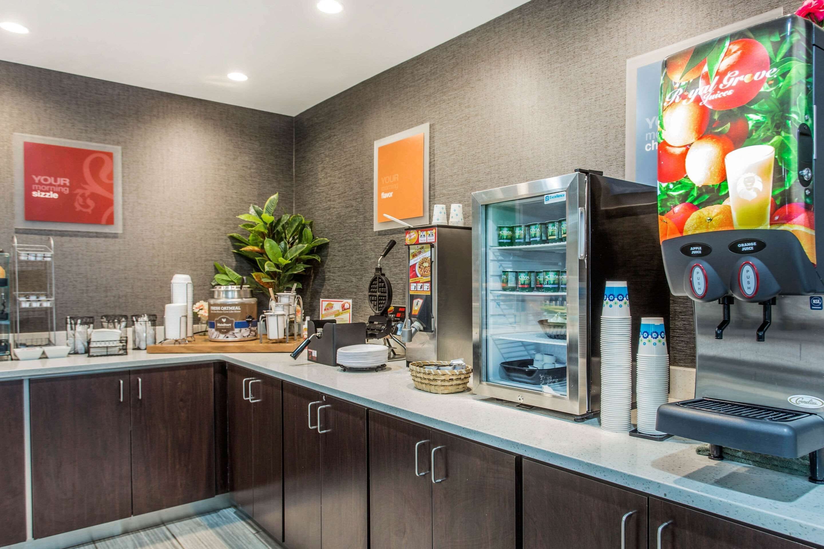 free daily continental breakfast