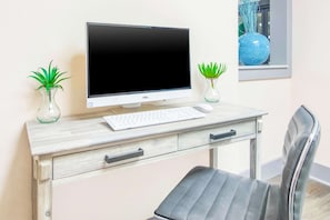 Business center - Quality Inn & Suites Lake City (Lake City)