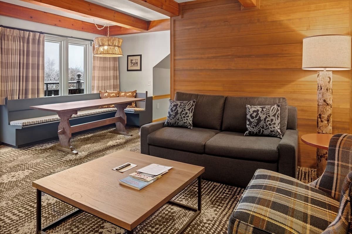 Suite (Tyrol) | Área de sala de estar | Televisión