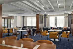 Lobby - Courtyard by Marriott Kokomo (Kokomo)