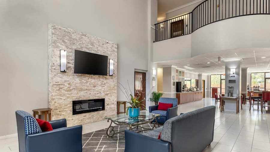 Comfort Suites Bush Intercontinental Airport