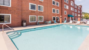 Seasonal outdoor pool
