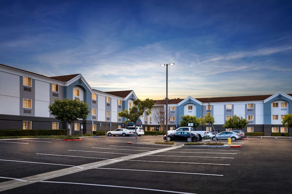 Sonesta Simply Suites Irvine East Foothill