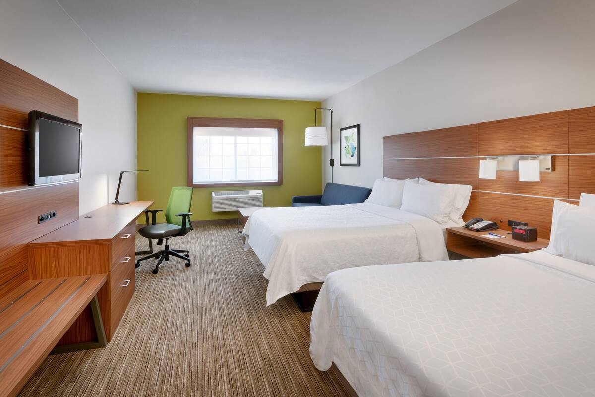 In-room safe, desk, iron/ironing board, free cribs/infant beds