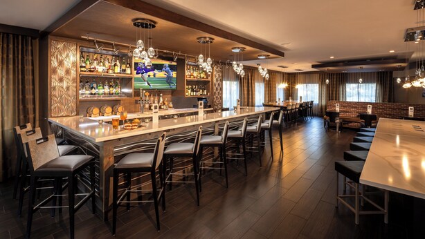 Bar (on property) - Silver Cloud Inn University (Seattle)