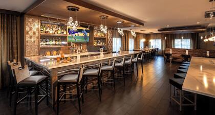 Silver Cloud Inn University