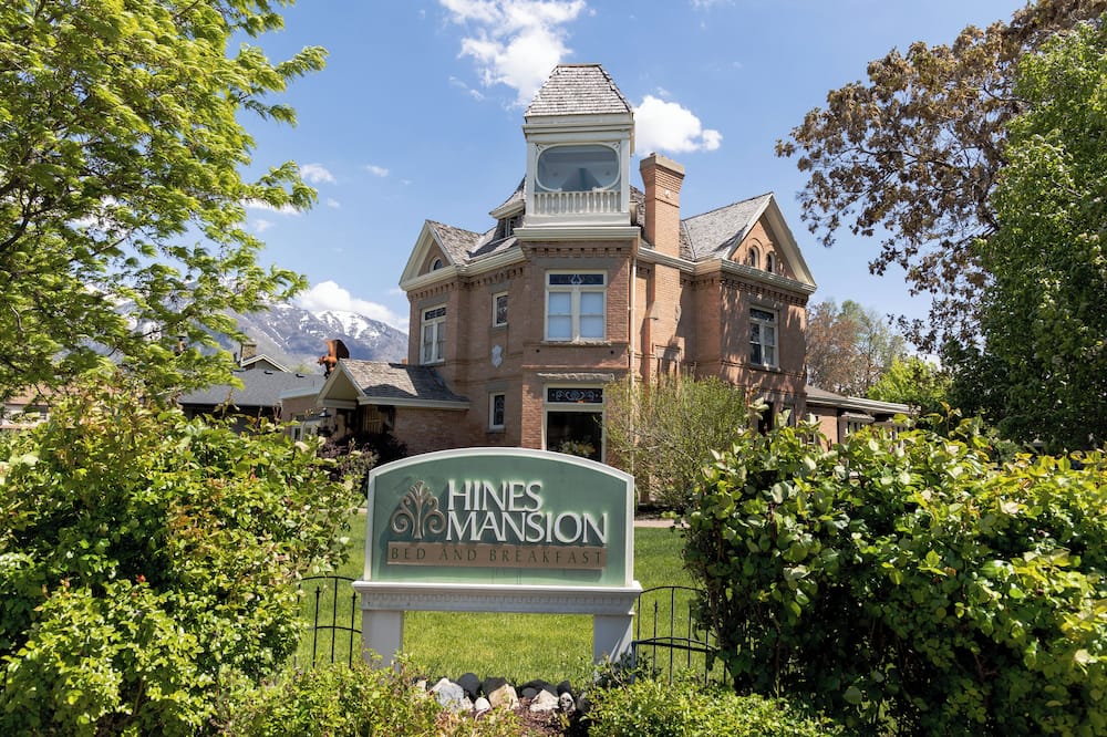Hines Mansion