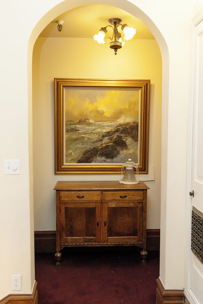 Hines Mansion photo 3