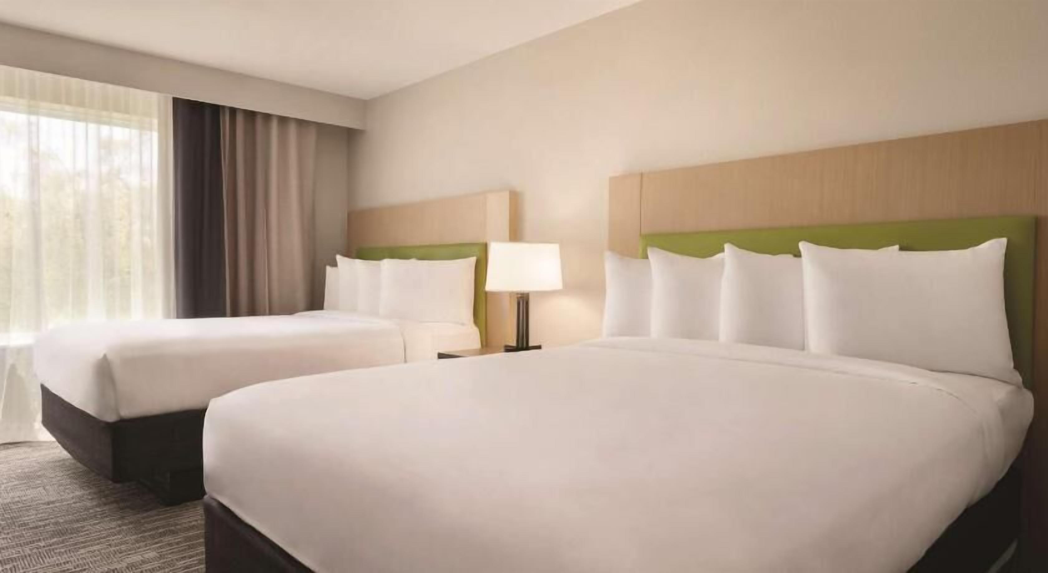 Hypo-allergenic bedding, in-room safe, desk, laptop workspace