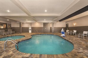 Indoor pool - Country Inn & Suites by Radisson, Savannah Midtown, GA (Savannah)