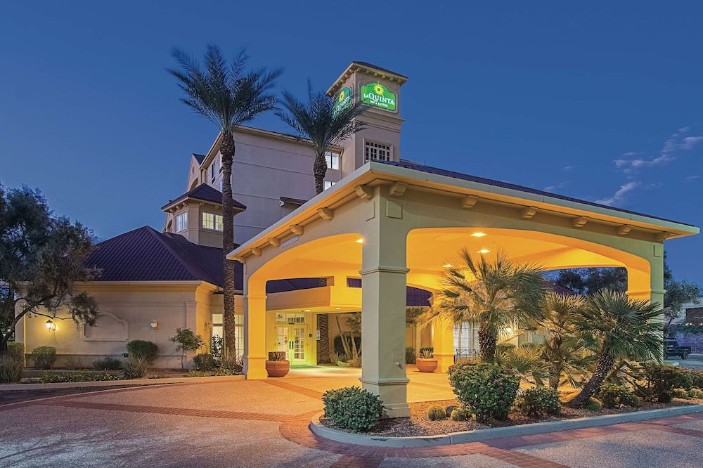 luxury hotels in Mesa