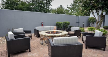 Courtyard by Marriott Charlotte/Matthews