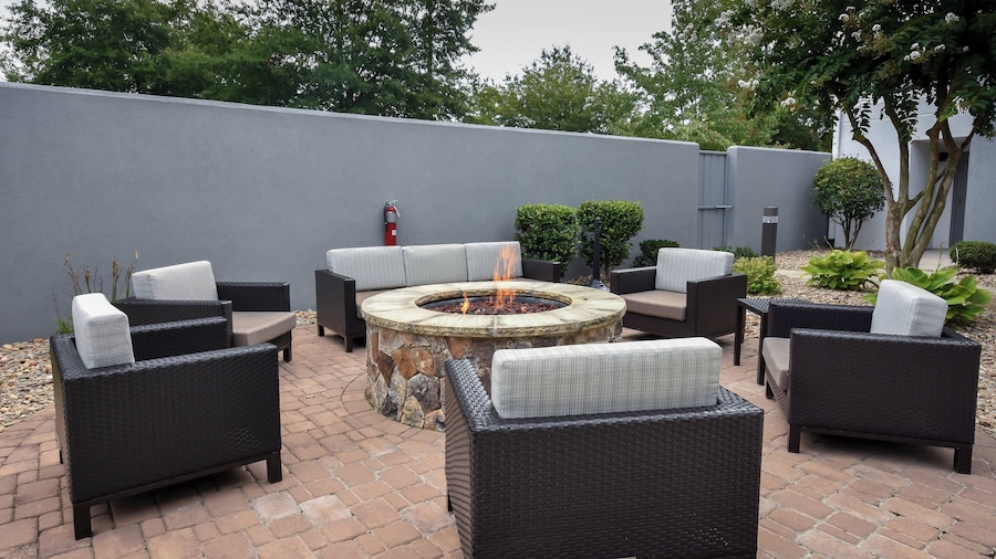 Courtyard by Marriott Charlotte/Matthews