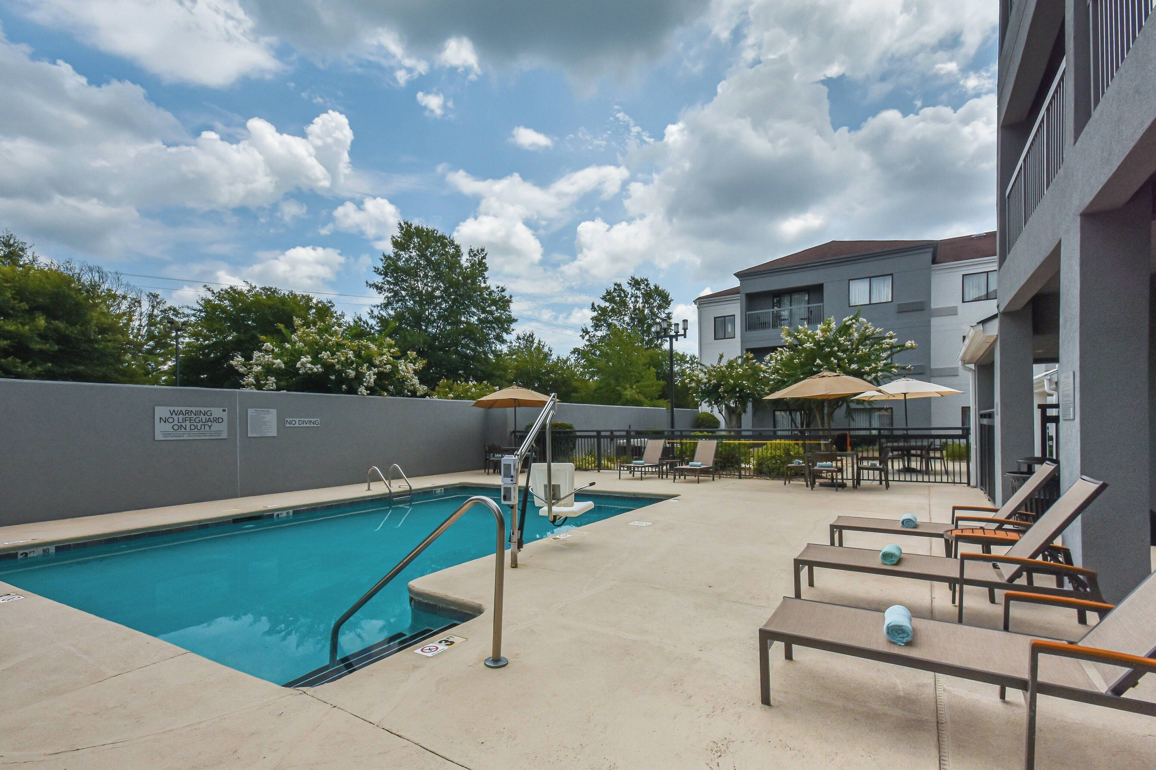 Alberca al aire libre por temporada 