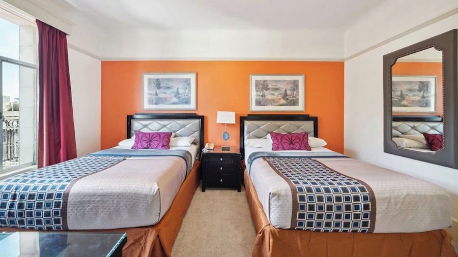 Union Square Plaza Hotel