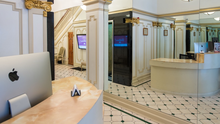 Union Square Plaza Hotel