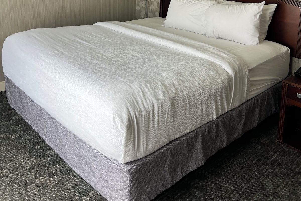 Premium bedding, down comforters, desk, laptop workspace