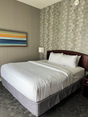 Sengetøy av topp kvalitet, dundyner og skrivebord