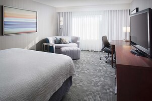 Quarto standard, 1 cama King, para não fumantes | Roupas de cama premium, edredons de pluma, escrivaninha