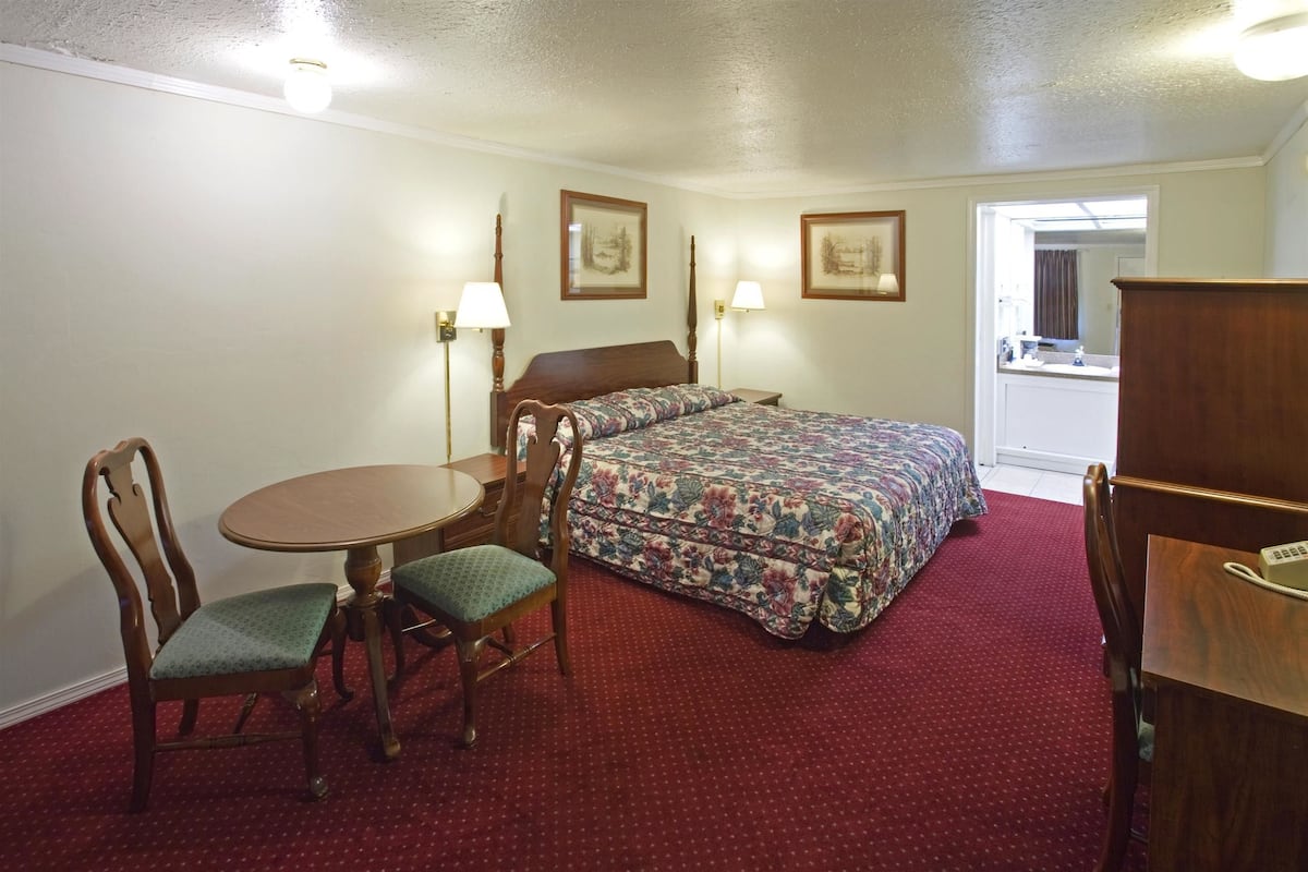 Desk, laptop workspace, Internet, bed sheets