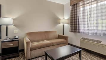 Cortinas blackout, tabla de planchar con plancha y cunas gratuitas