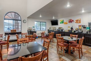 Free daily full breakfast - Quality Inn & Suites South Fork (South Fork)