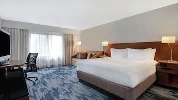 Couette en duvet, coffre-fort, bureau