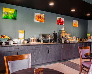 Free daily continental breakfast