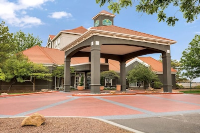 La Quinta Inn & Suites by Wyndham Albuquerque West