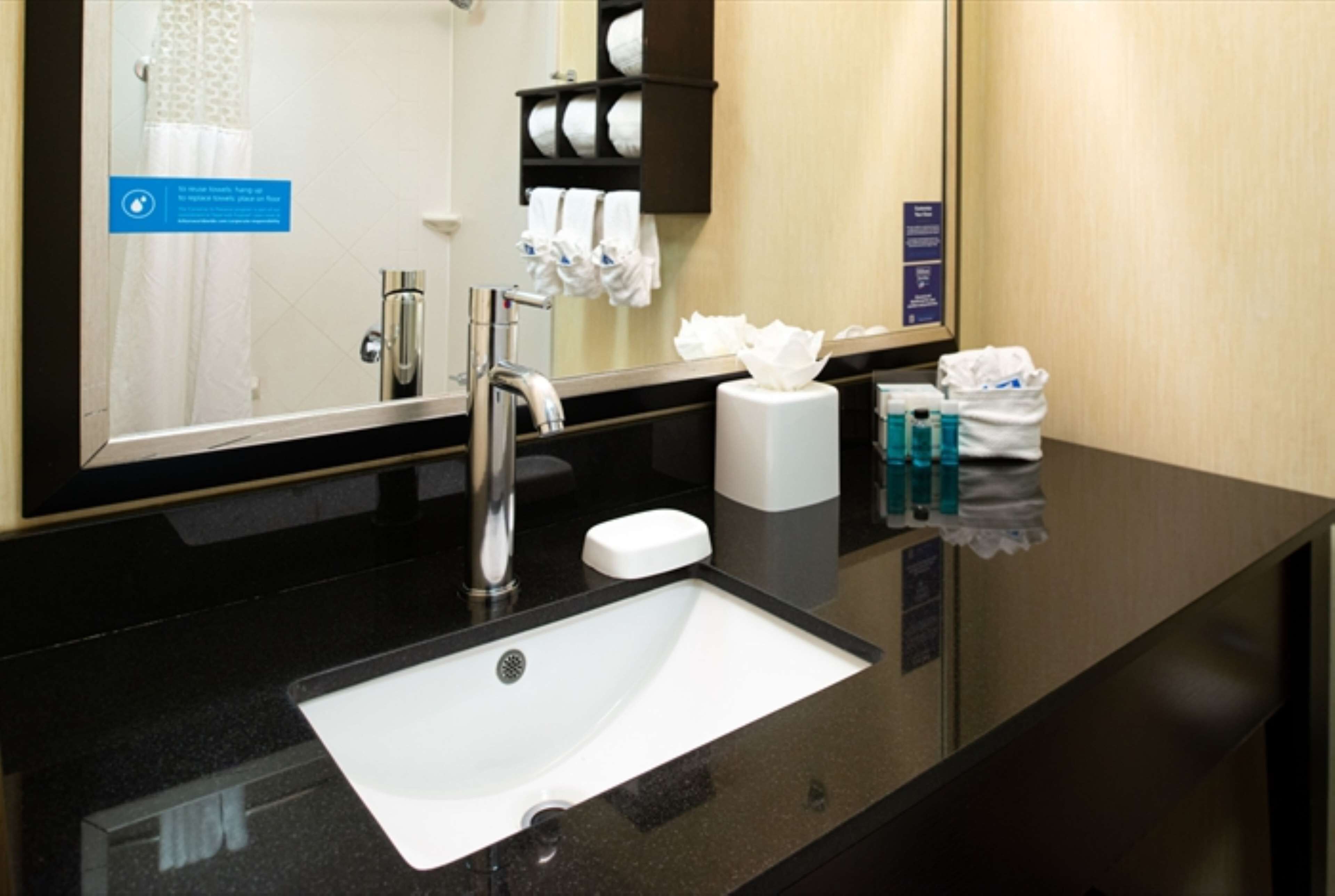 combined shower/bathtub, free toiletries, hair dryer, towels